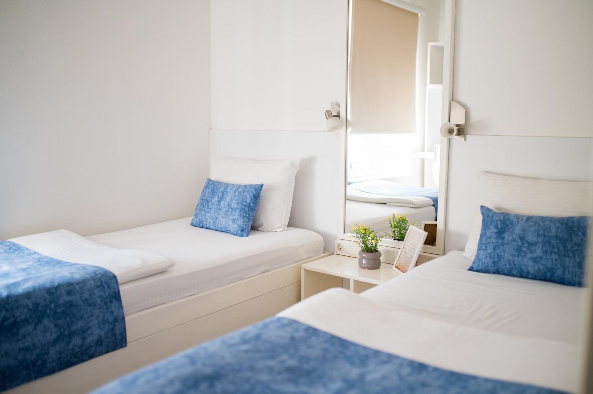University Hotel Dorrah Tuzla Kültér fotó